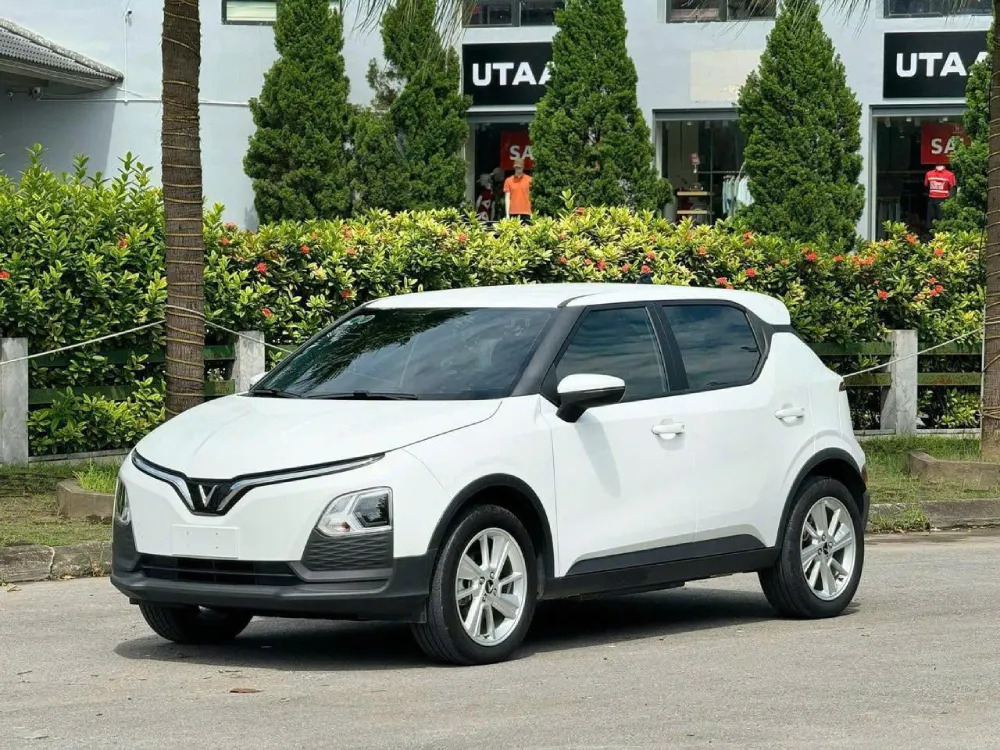 Ngoai that vinfast vf5 mau trang