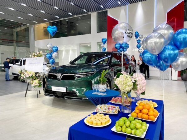 Khoảnh khắc giao xe