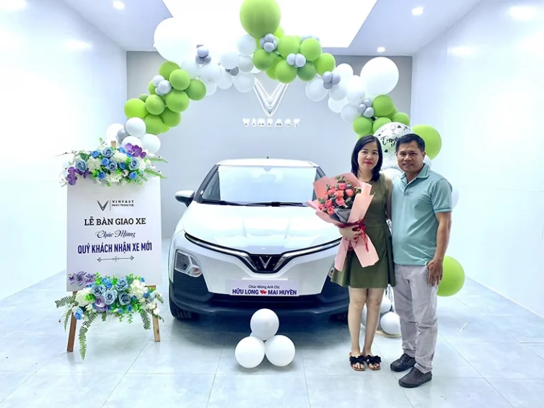 Khoảnh khắc giao xe
